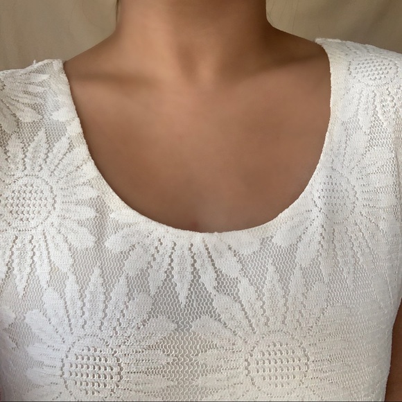 White Lace Dress - Picture 5 of 7